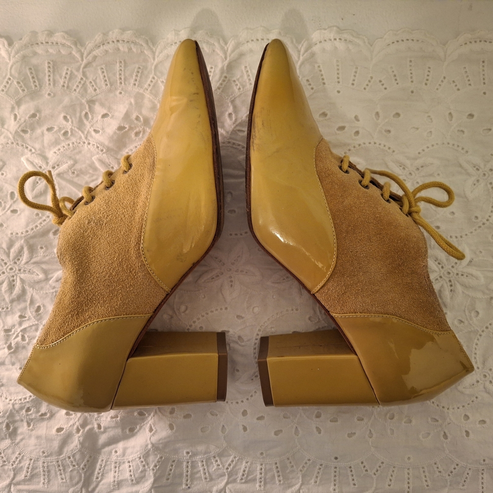 Anthropologie Shoes 38 Nina Payne Yellow  Mustard Patent Leather Suede Heels